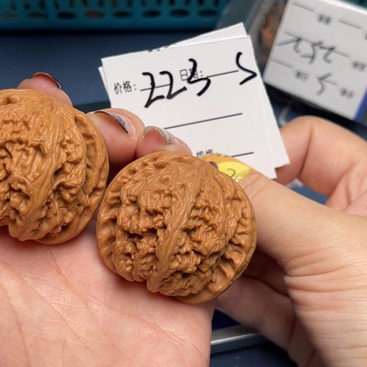 文玩核桃把件粗筋42