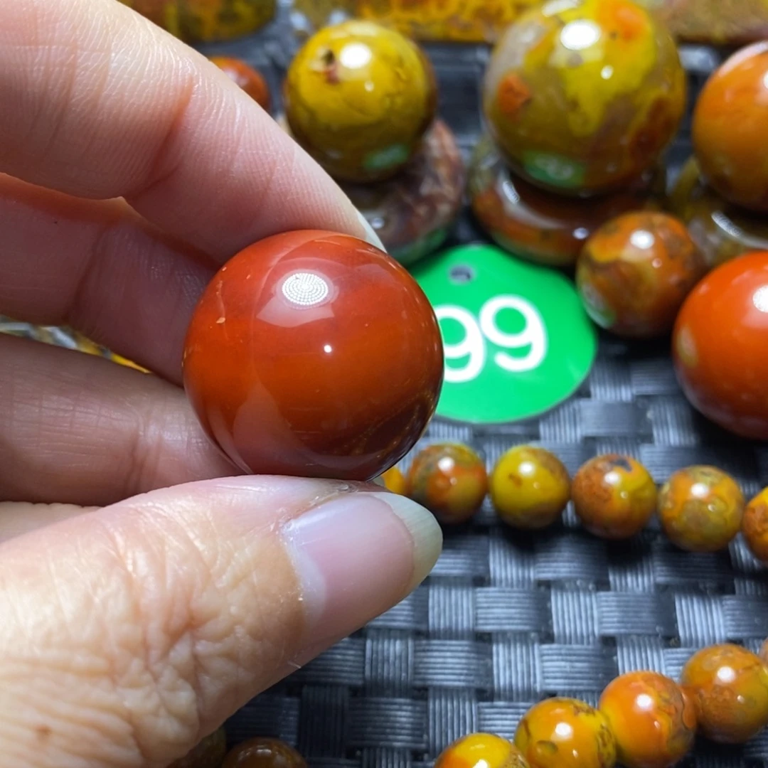 未镶嵌颈饰玛瑙/玉髓哈*烟