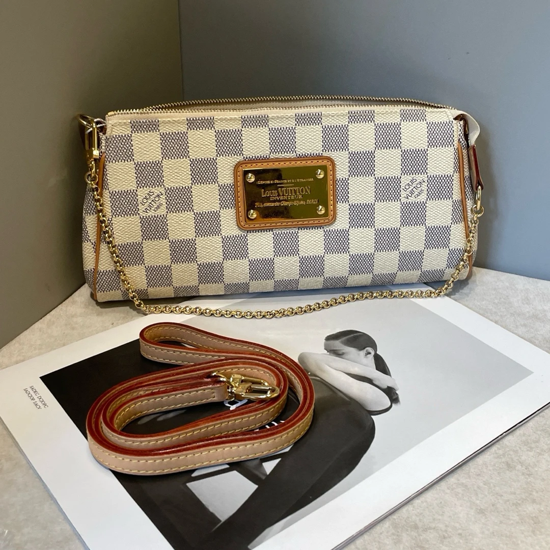95新 LouisVuitton/路易威登 白棋盘格eva斜挎单肩包