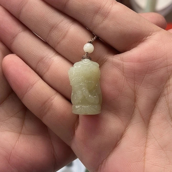 颈饰未镶嵌和田玉扎基拉姆