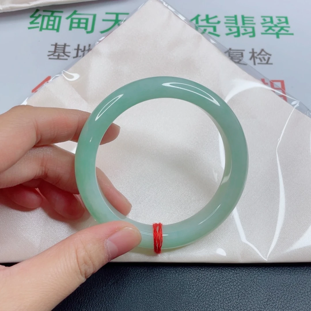 小***～翡翠未镶嵌手镯手镯