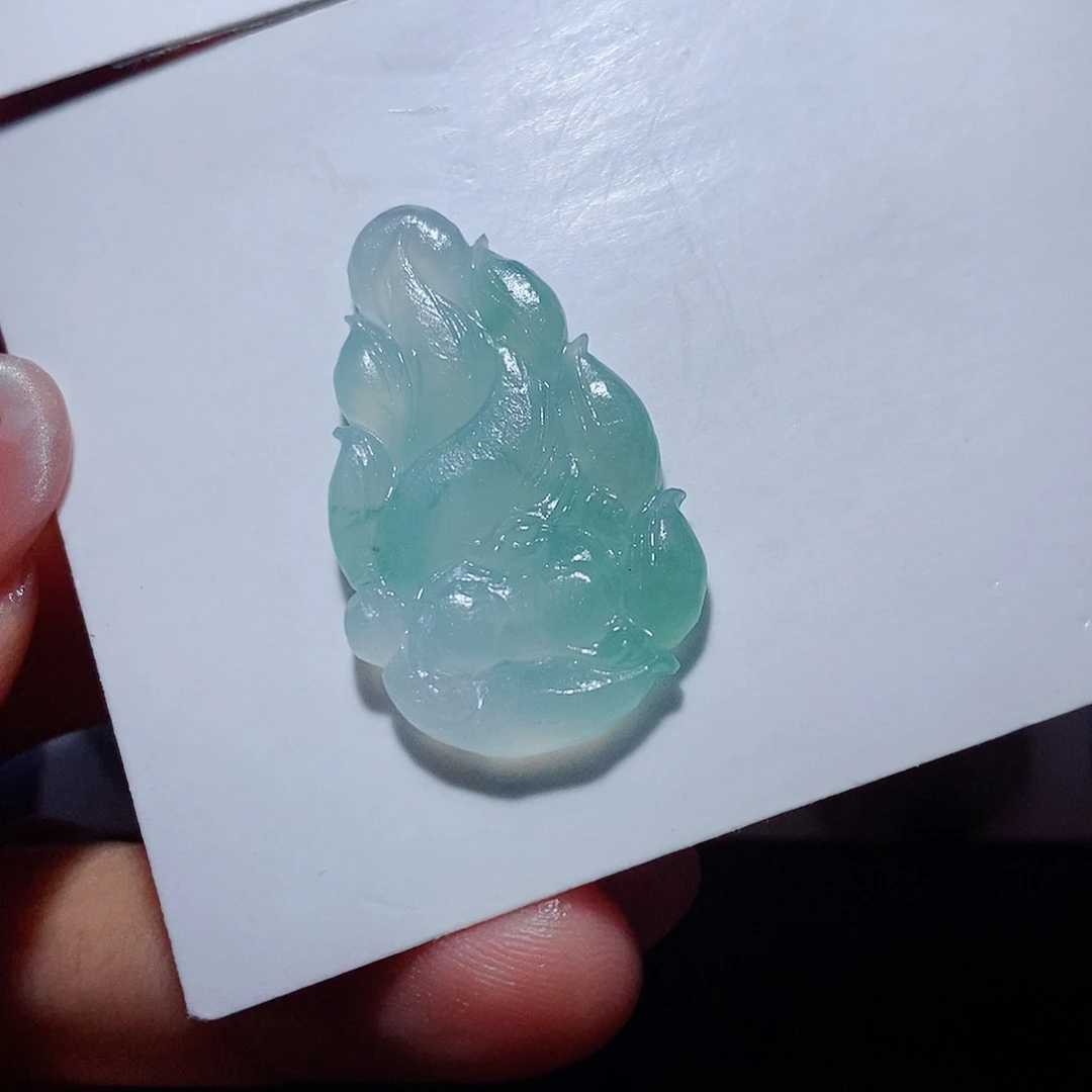 静***钕定制翡翠未镶嵌翡翠