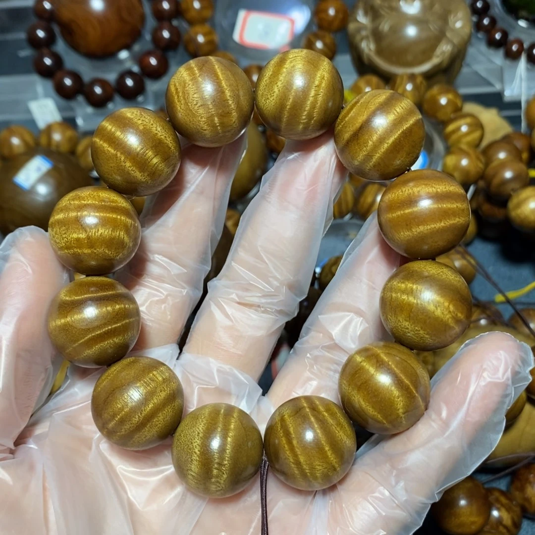 金丝楠木雕工艺品20