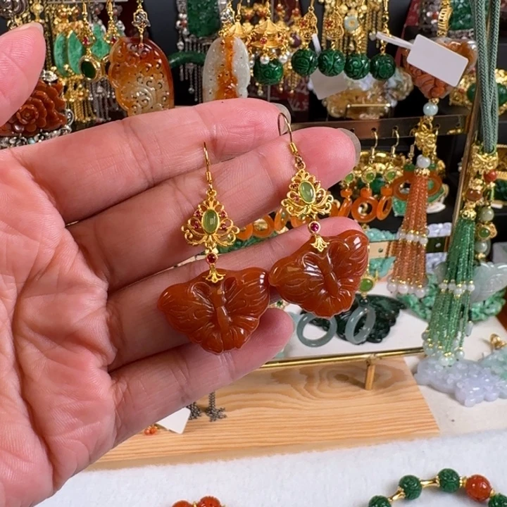 翡翠未镶嵌颈饰耳坠