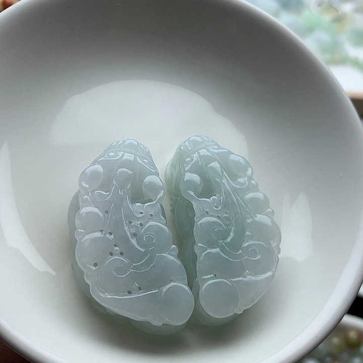 翡翠未镶嵌挂件貔貅1对