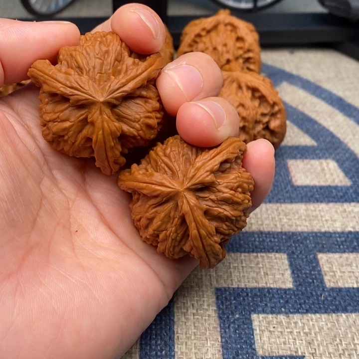 吊坠文玩核桃咏****三棱