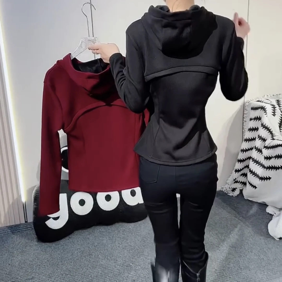 女秋季常规款纯色薄款连帽拉链外套