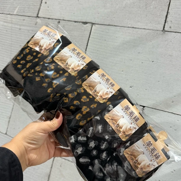 网红豹纹加厚保暖中筒女士袜秋冬复古风格