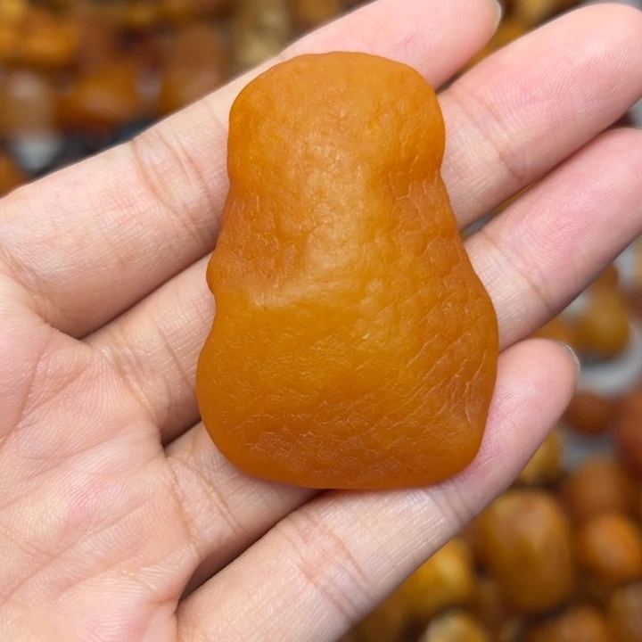 琥珀未镶嵌颈饰天然蜜蜡