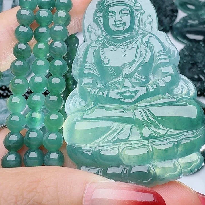 颈饰未镶嵌翡翠多样性发其一