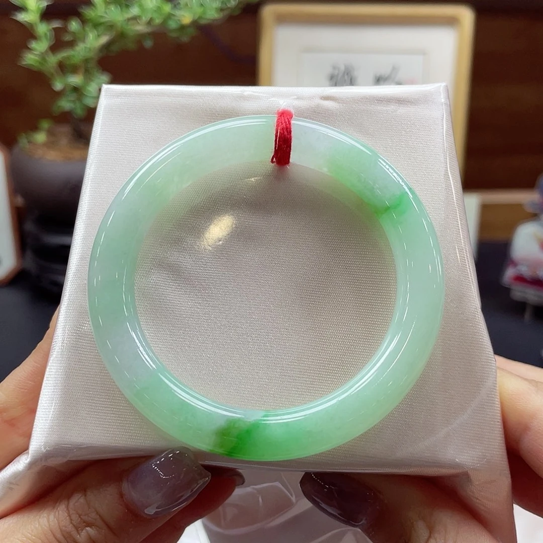 翡翠未镶嵌手镯23 号