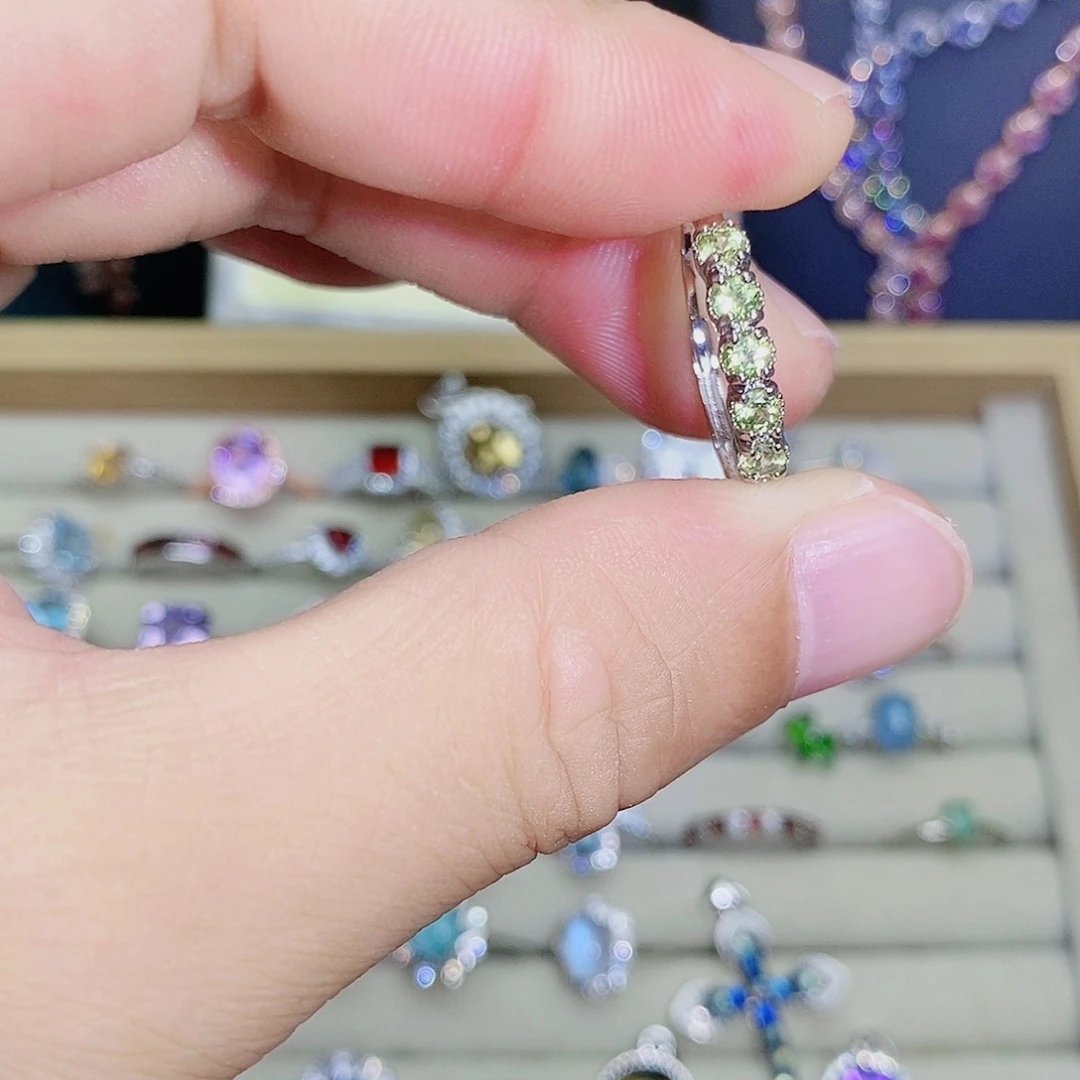 橄榄石戒指未镶嵌