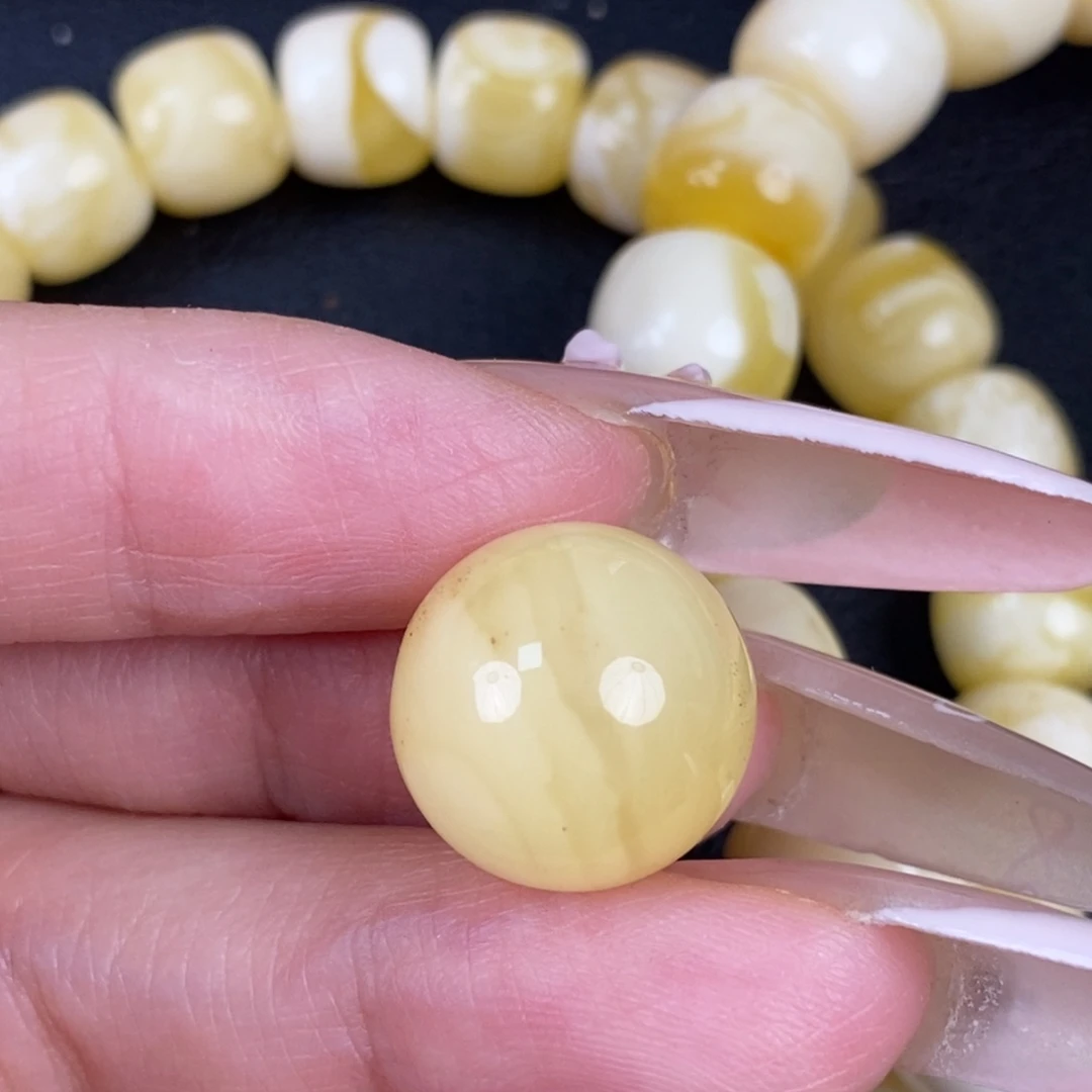 琥珀未镶嵌珠宝奇石202