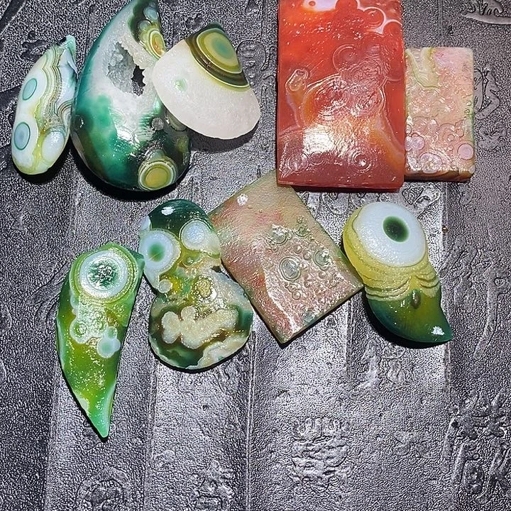 哈***兵合金颈饰玛瑙/玉髓