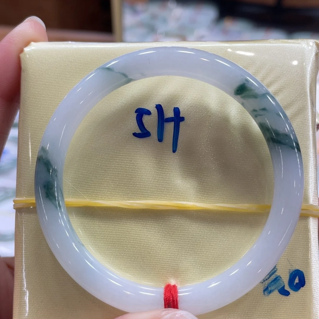 翡翠手镯未镶嵌51.7圆