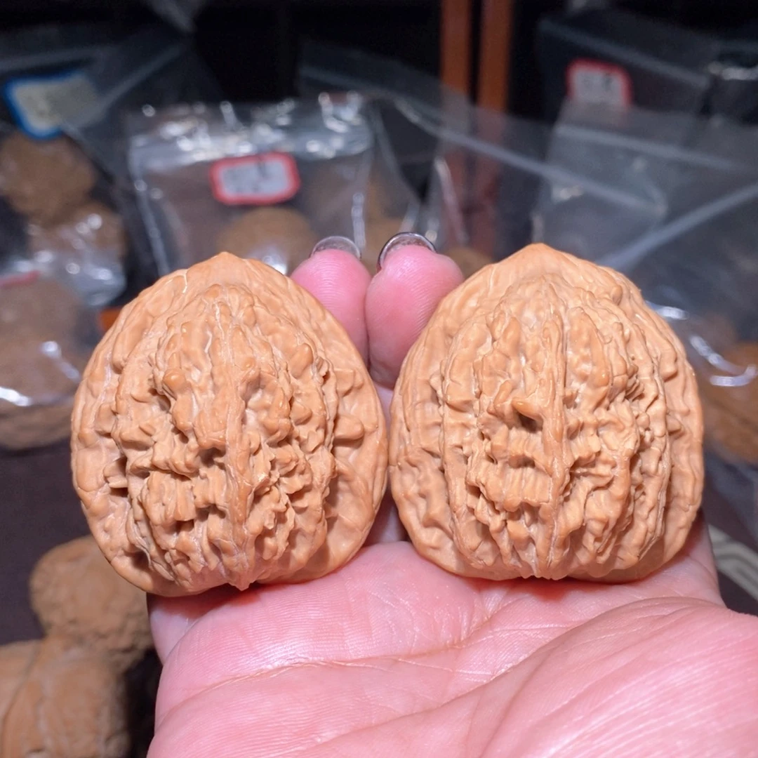 把件文玩核桃粗筋虎头