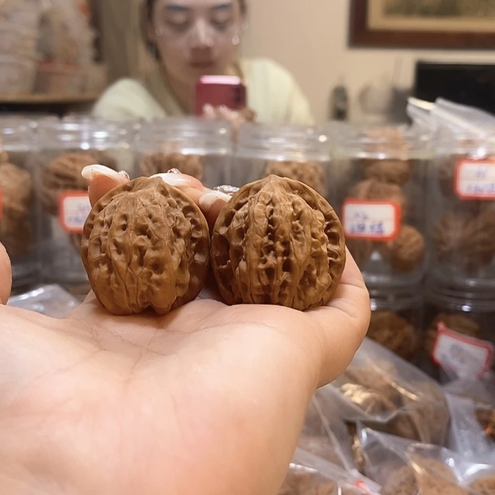 文玩核桃吊坠33磐石