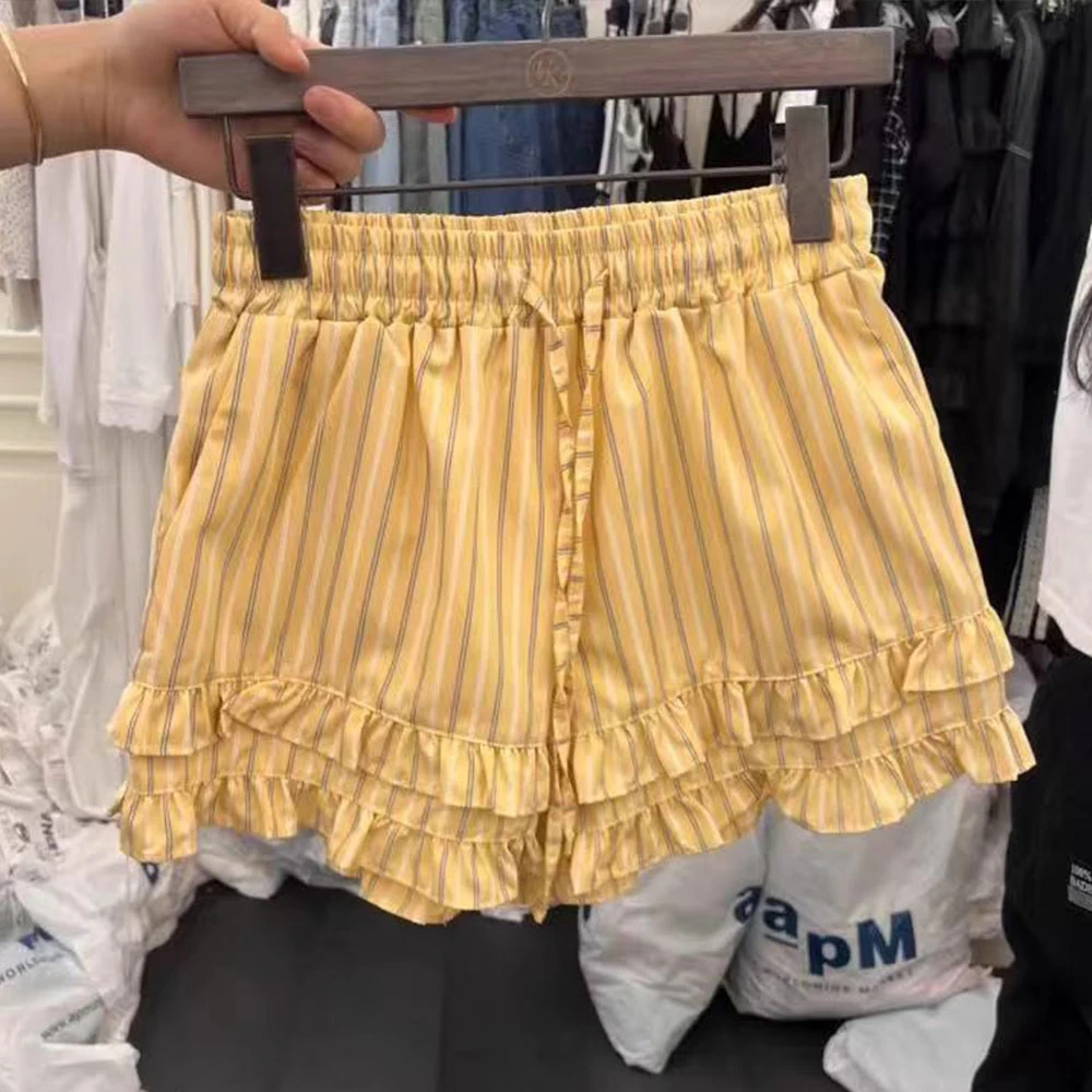 2025年春夏新款时尚气质高级感条纹蛋糕花边显瘦休闲俏皮短裤女