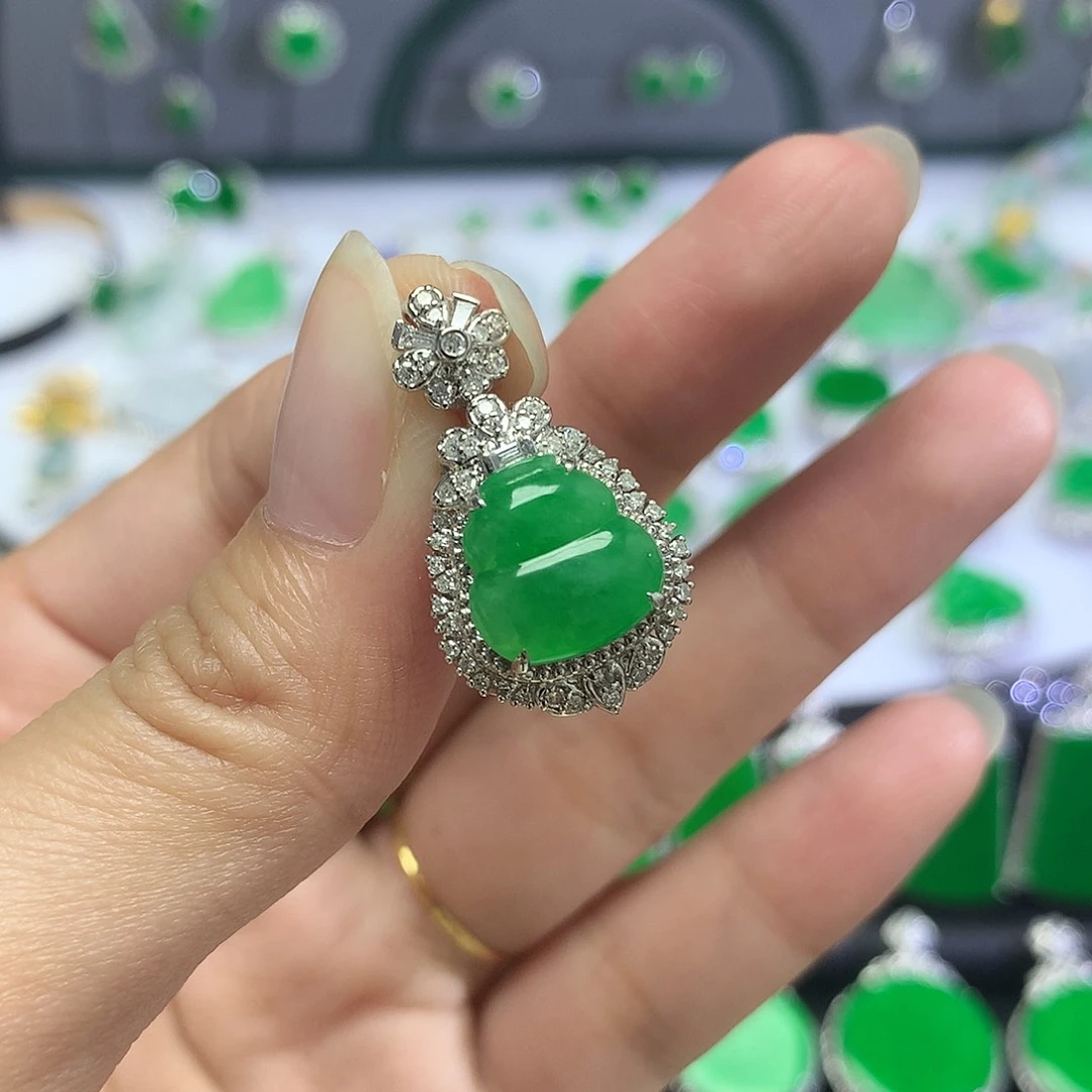 吊坠(不含链)18K金镶嵌翡翠