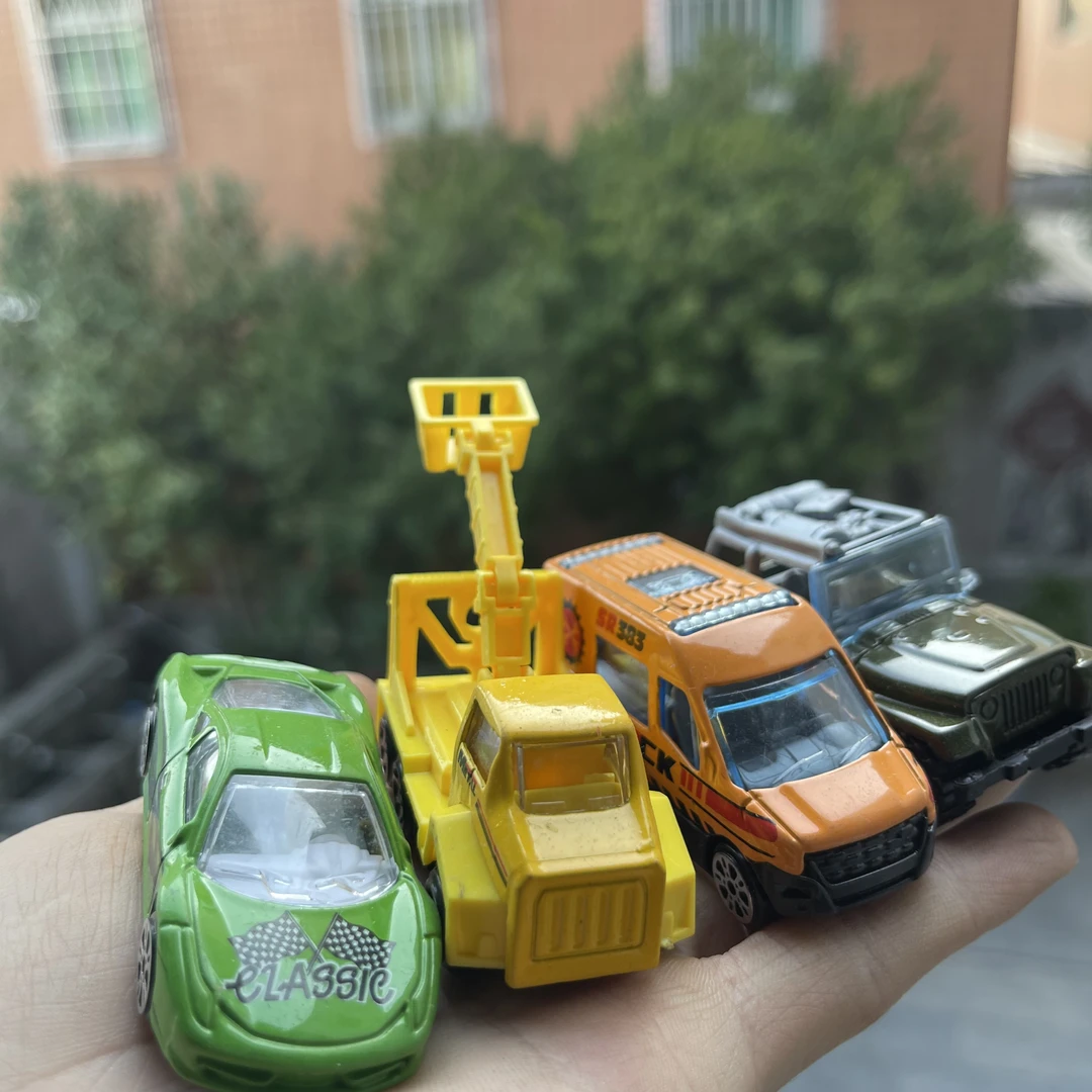 1：64迷你滑行合金车四件套  合金弹射大脚车