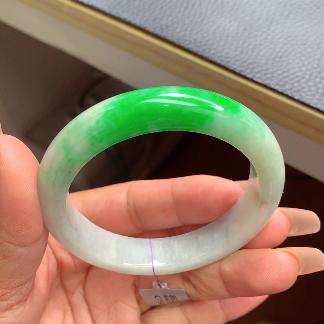 未镶嵌手镯翡翠缅甸