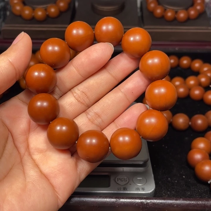 橄榄核吊坠1.88+树王精品小孔