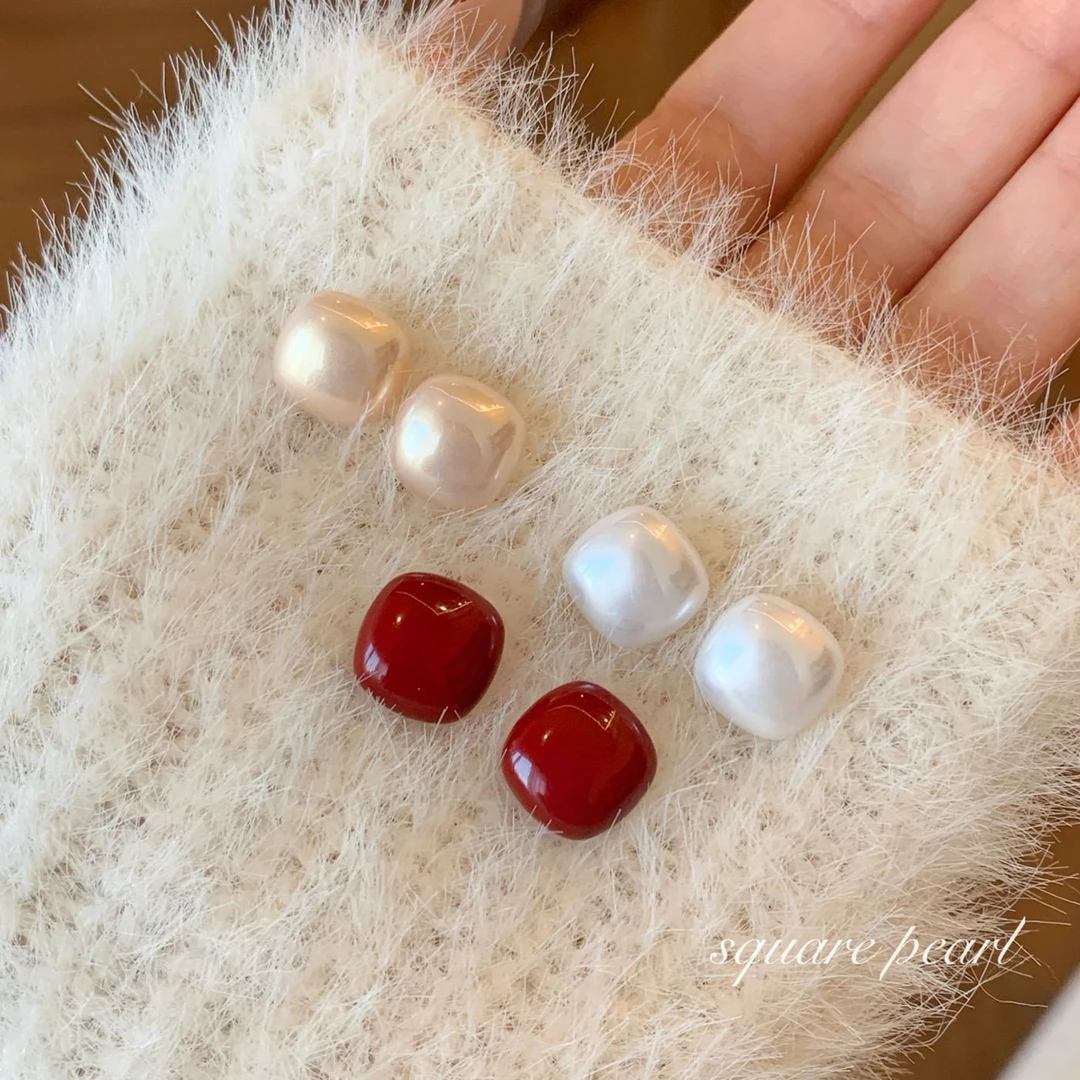 合金仿珍珠耳饰 安可拉红方形仿珍珠耳钉女轻奢小众ins高级感耳饰