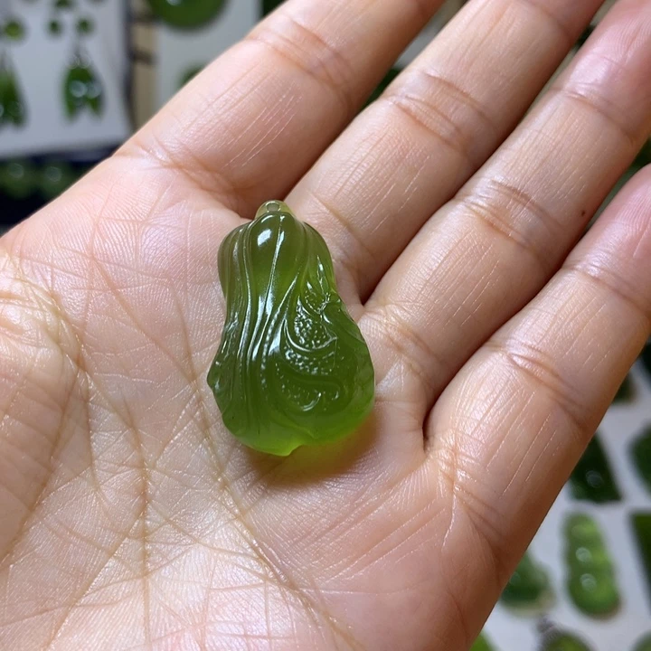 岫玉颈饰未镶嵌吊坠