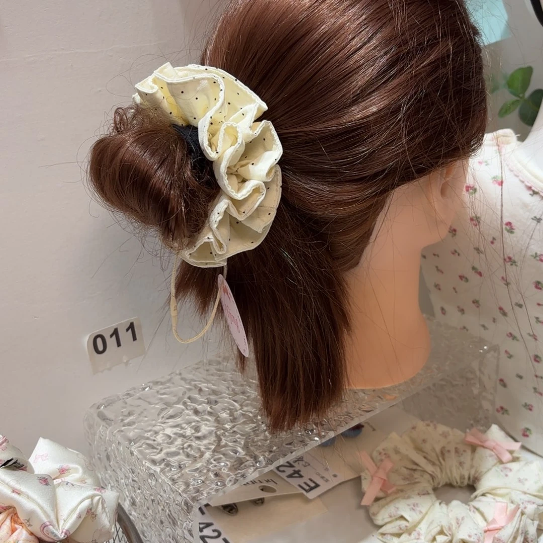 布艺非金属波点蛮腰