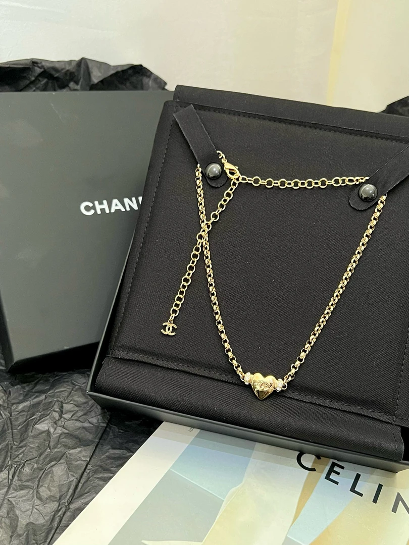 全新未使用 Chanel/香奈儿 chanel金色爱心项链
