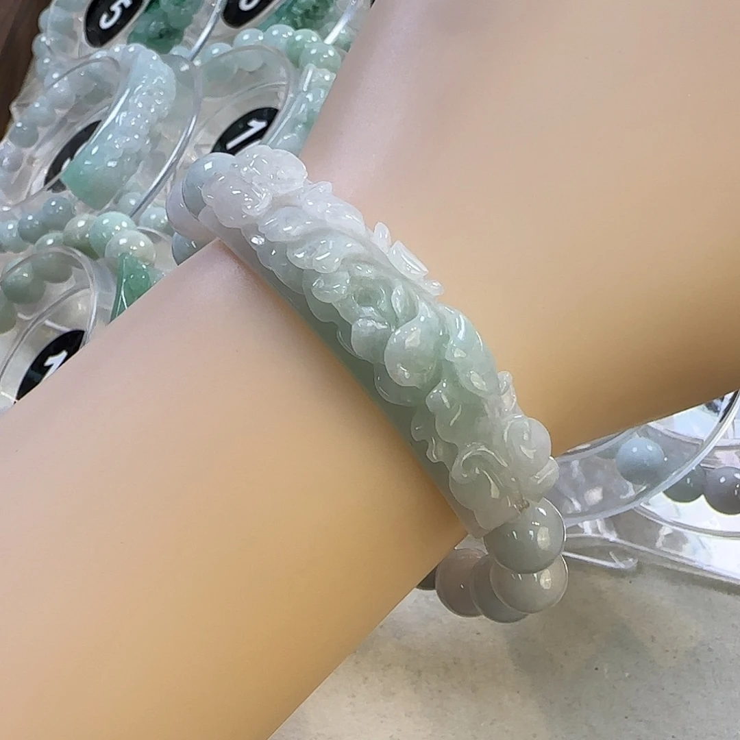 翡翠未镶嵌颈饰5257