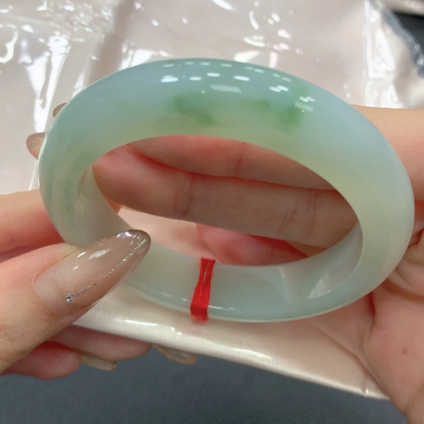 【闪购商品】翡翠手镯未镶嵌t**m翡翠