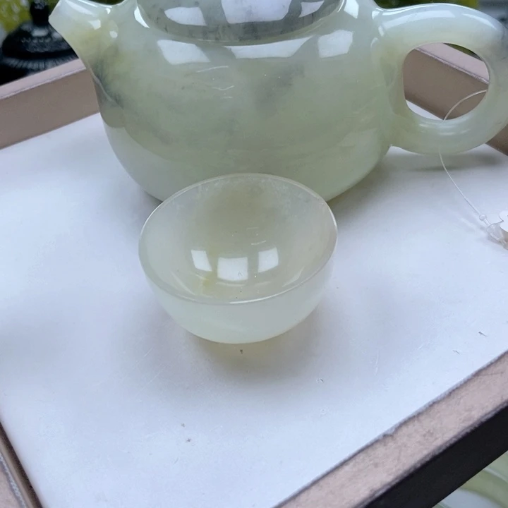 蛇纹石玉壶未镶嵌文*