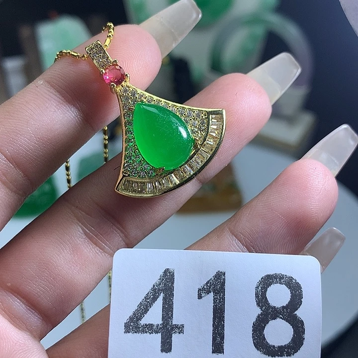 翡翠未镶嵌吊坠(赠链)翡翠