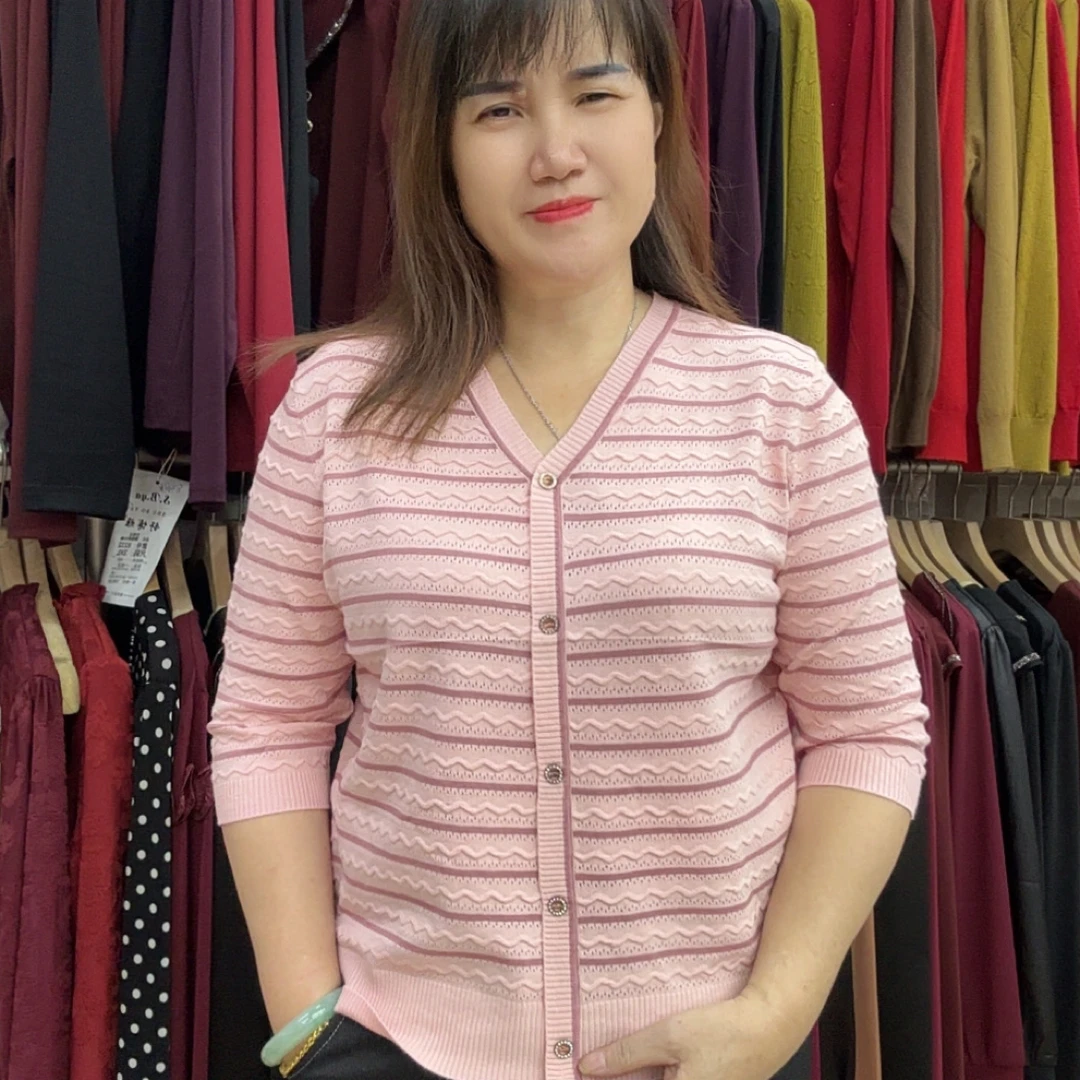 新款秋季假开衫V领常规款条纹中袖上衣1600