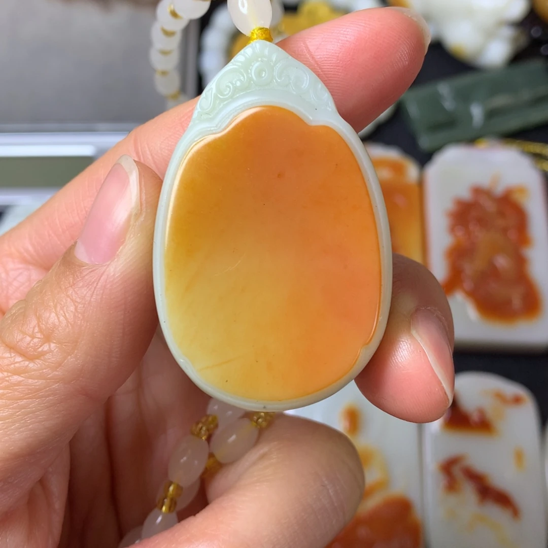 和田玉颈饰未镶嵌