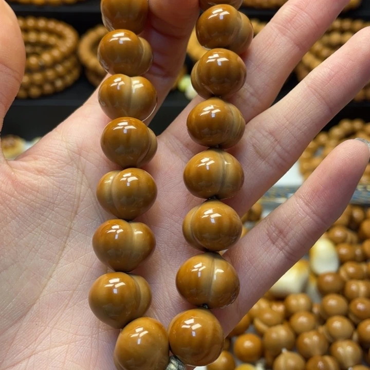 晴***空猴头核桃吊坠全品屁桃猴头核桃