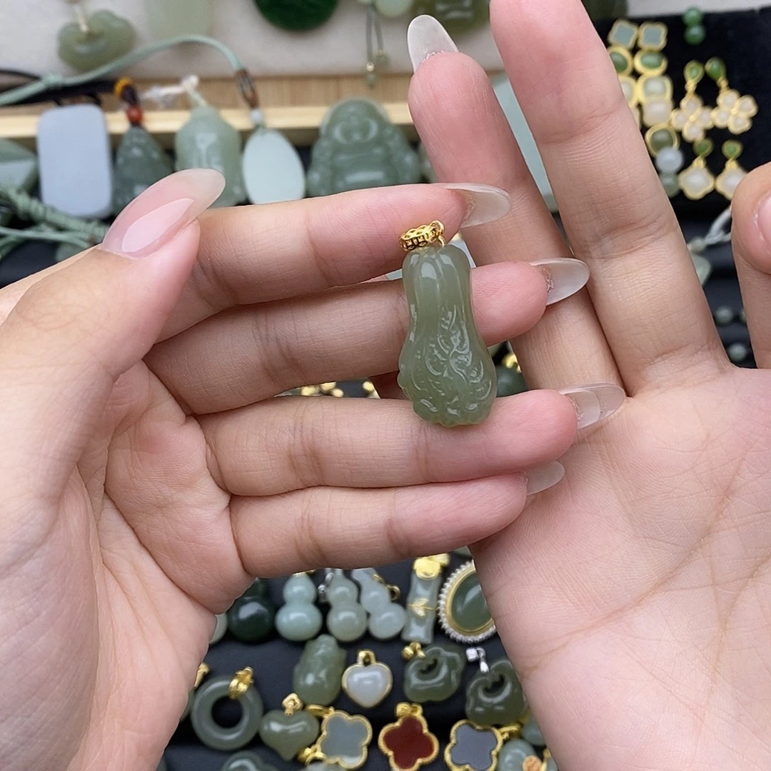 吊坠(赠链)银S925镶嵌和田玉