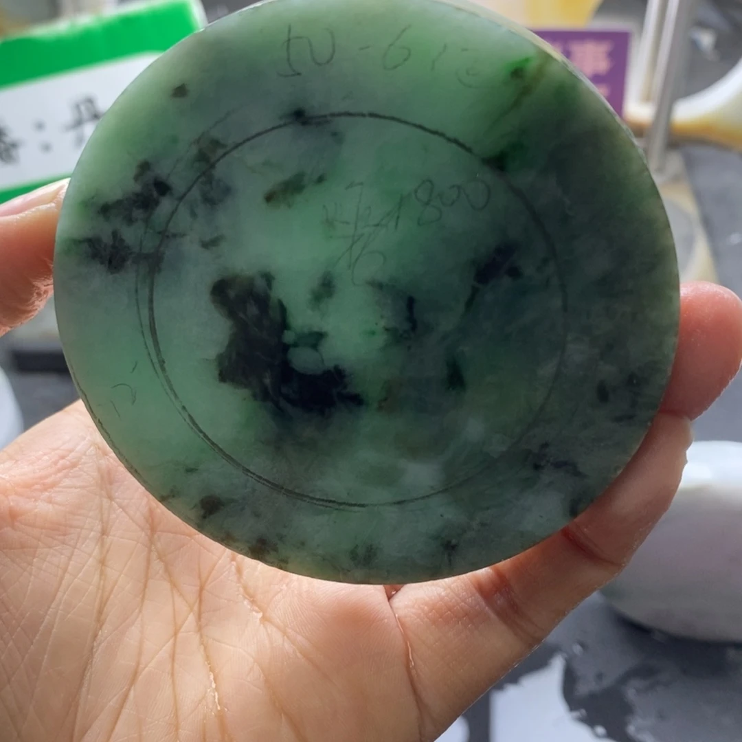 定制翡翠未镶嵌翡翠手镯
