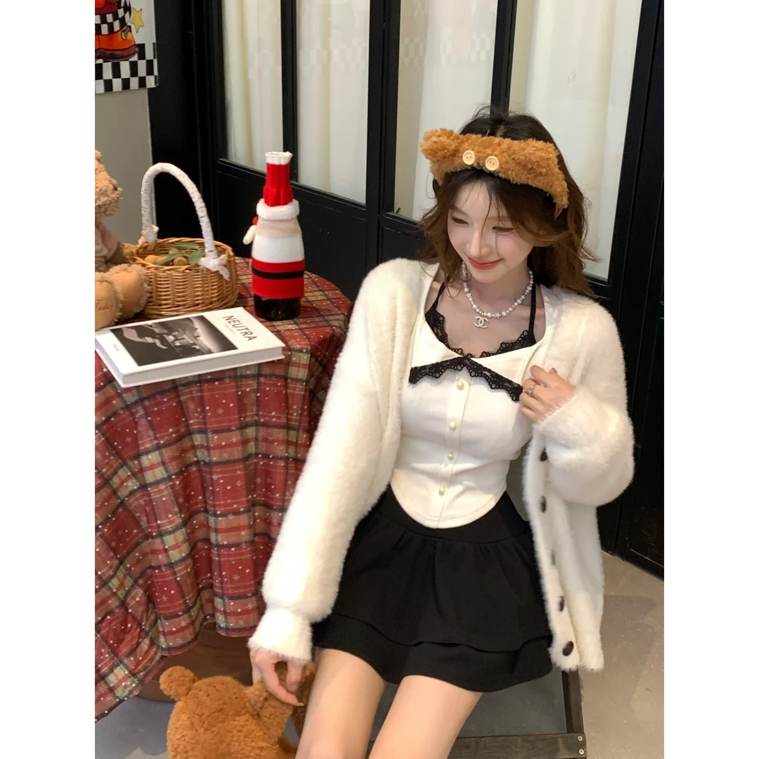 【彤彤推荐】纯欲风新款蕾丝拼接少女风甜美减龄修身掐腰挂脖上衣