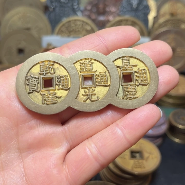 铜现代工艺雕母乾道嘉