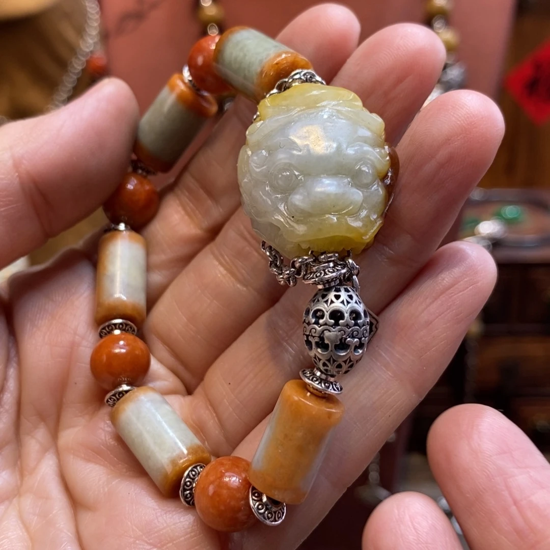 翡翠吊坠(赠链)未镶嵌