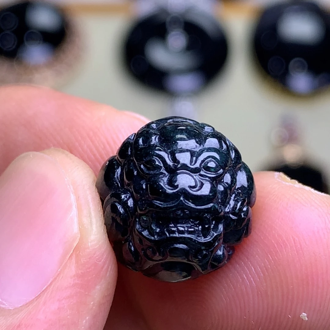 颈饰未镶嵌翡翠墨翠貔貅