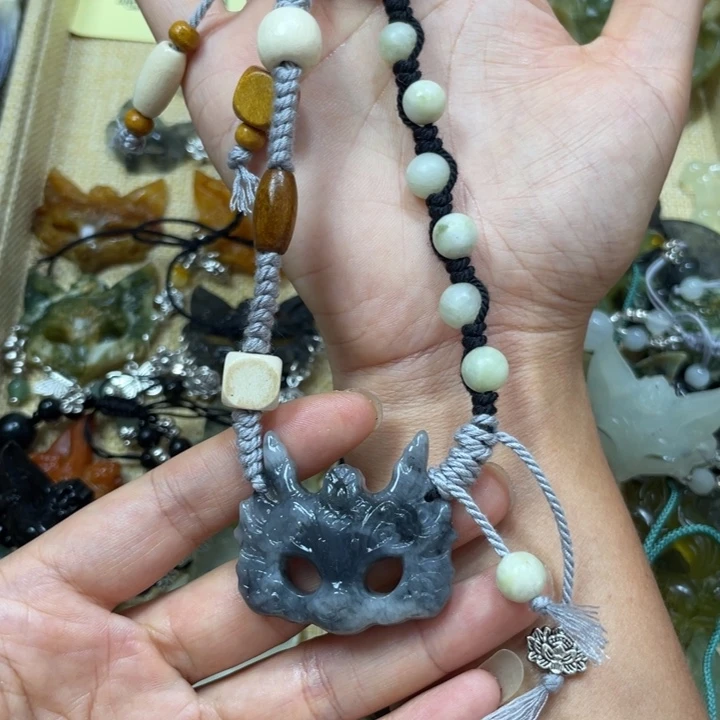 蛇纹石玉合金颈饰
