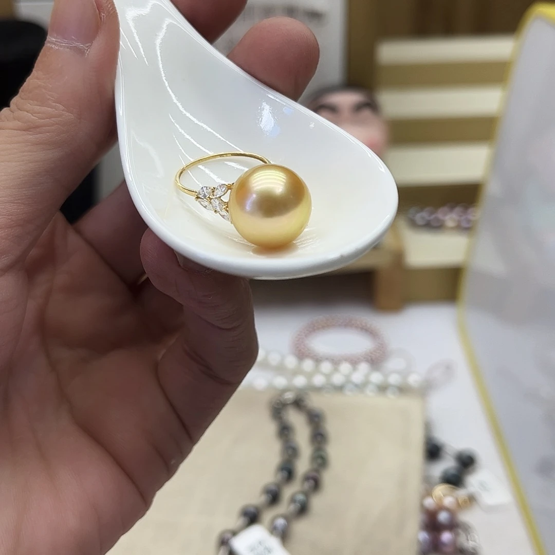 戒指18K金镶嵌海水珍珠