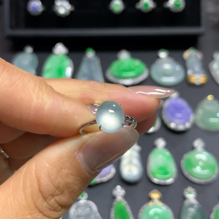 【闪购商品】翡翠颈饰18K金镶嵌戒指