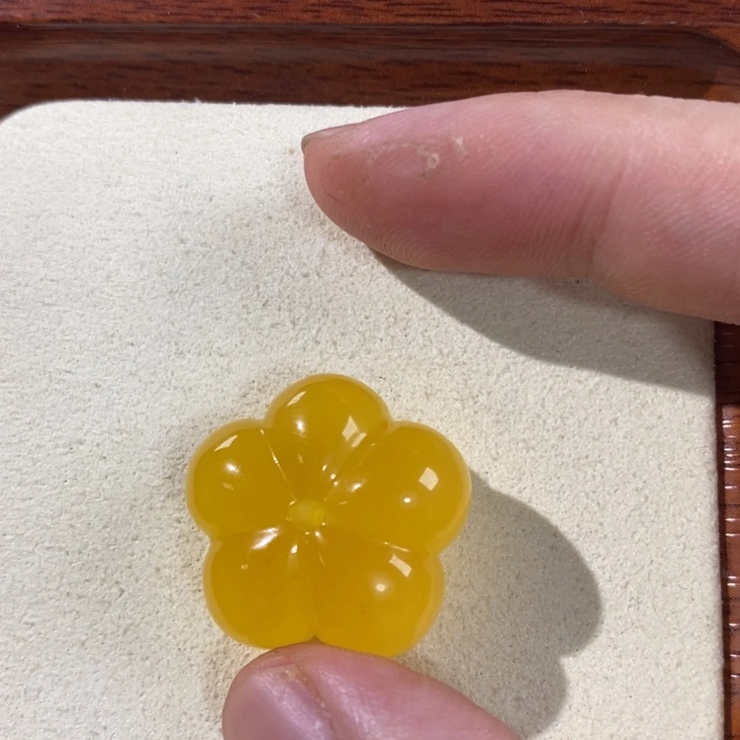 蜜蜡未镶嵌裸石花