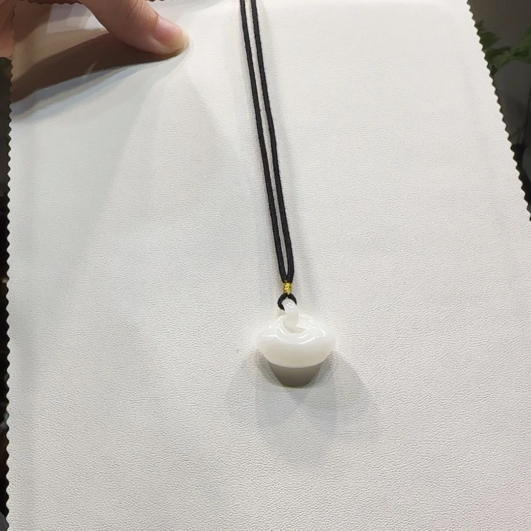 和田玉（白玉）未镶嵌项链如意锁