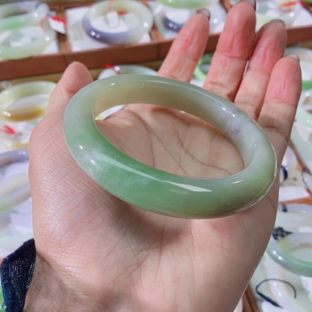 【闪购商品】未镶嵌手镯和田玉（翠青玉）