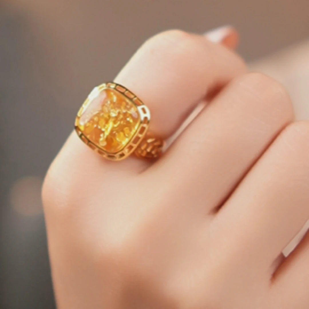 夏歌珠宝-俄料蛋面花珀可调节银镶嵌时尚精美轻奢气质简约戒指